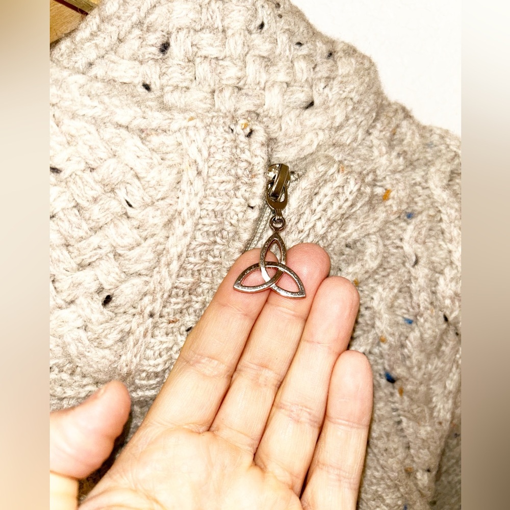 ARAN CRAFTS Aran Knit Coatigan with Celtic Knot Side Zip in Oatmeal SZ: Small - Picture 6 of 15